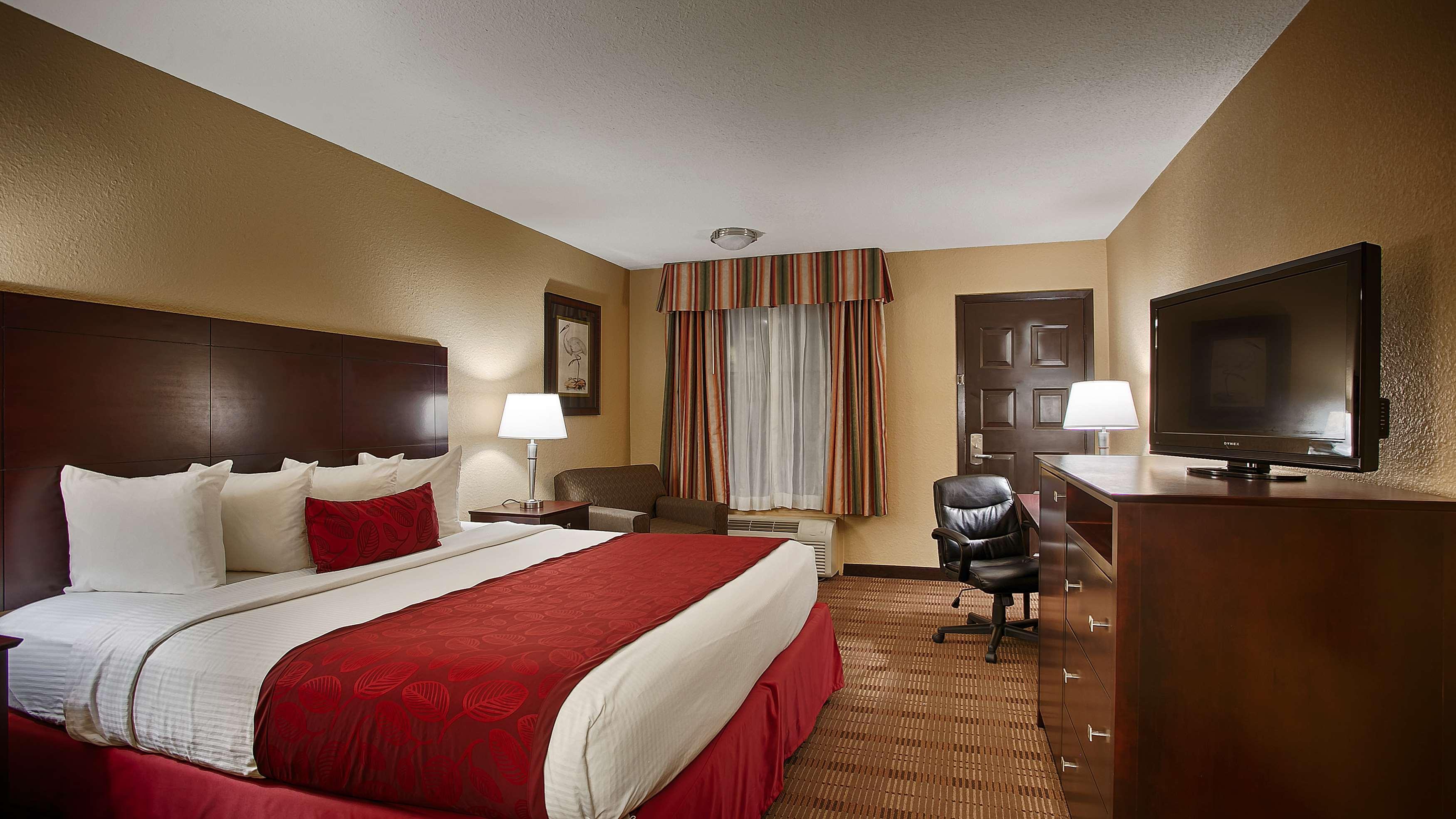 Best Western Of Alexandria Inn & Suites & Conference Center Exterior photo