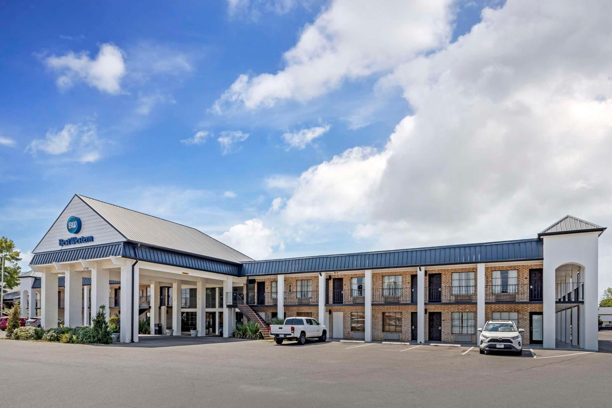 Best Western Of Alexandria Inn & Suites & Conference Center Exterior photo